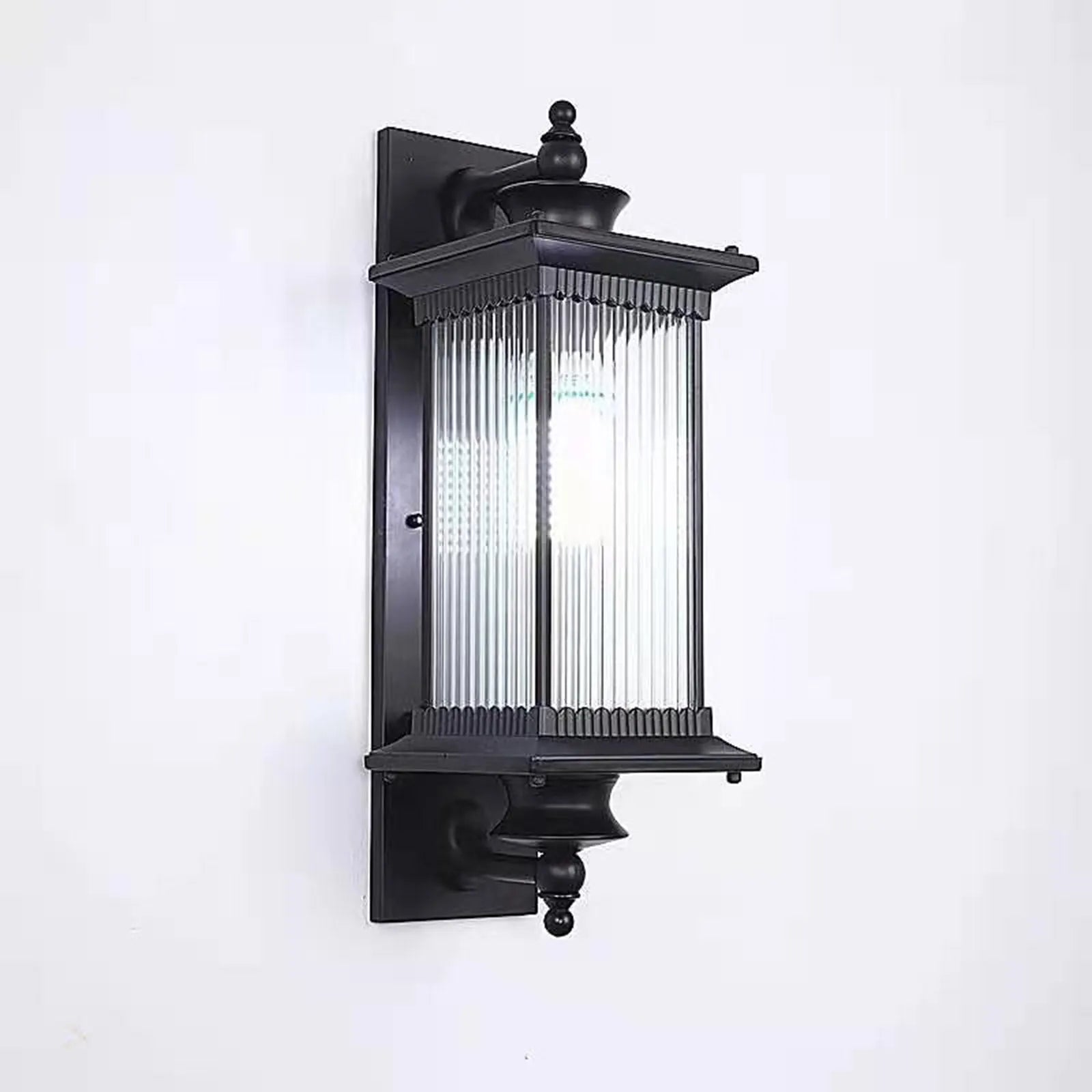 Vintage Lantern Outdoor Wall Light E27 Waterproof Rust Resistant Garden Wall Lamp 220V for Porch Pathway