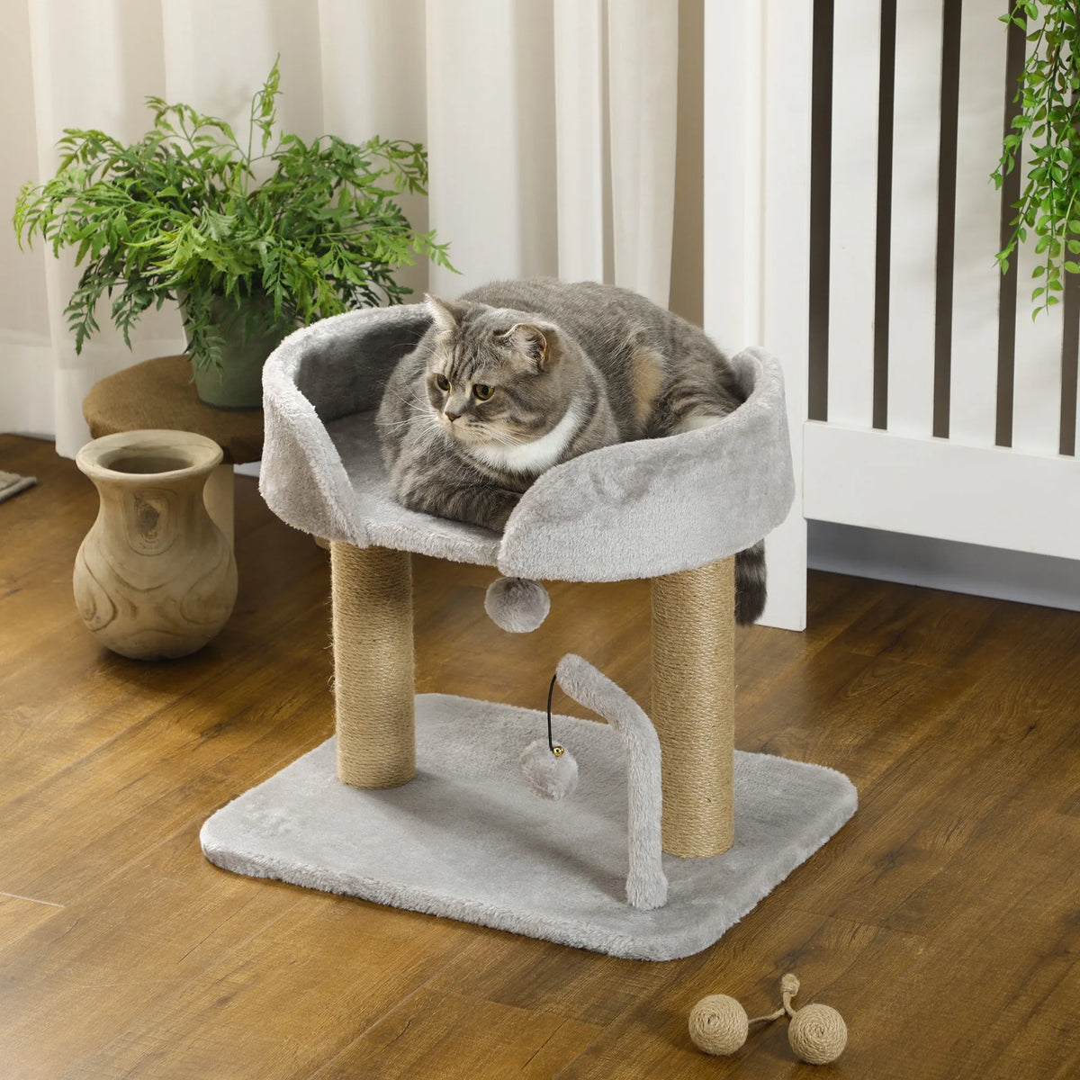 Small Cat Tree with Plush Bed, Jute Scratching Posts and Toy Balls