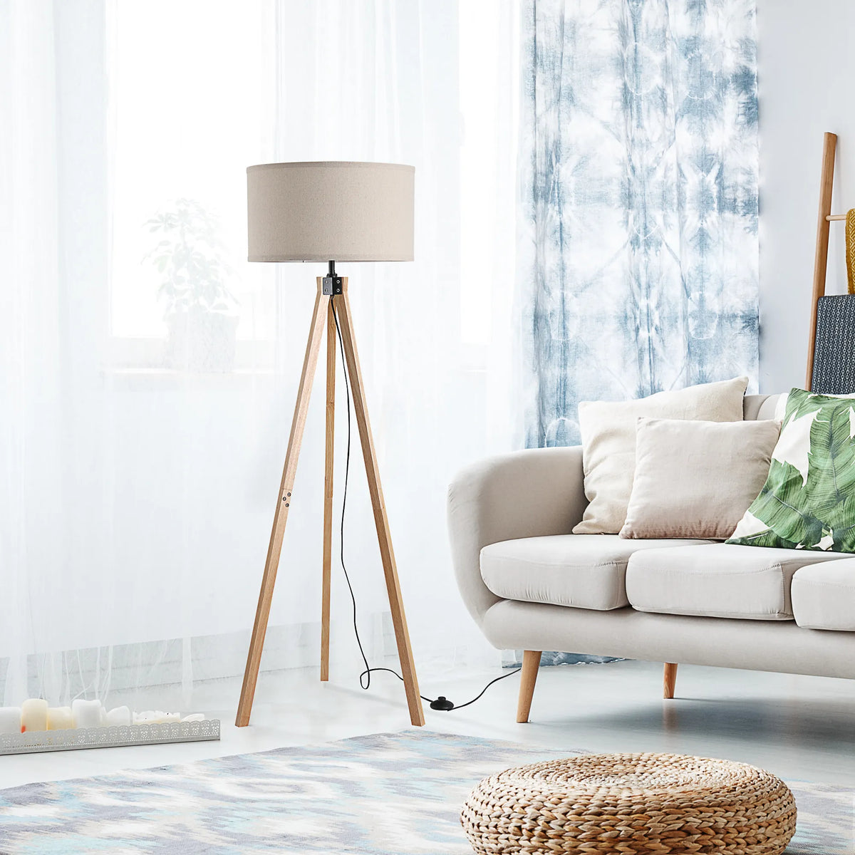 Wooden Tripod Floor Lamp with Linen Shade, E27, Beige