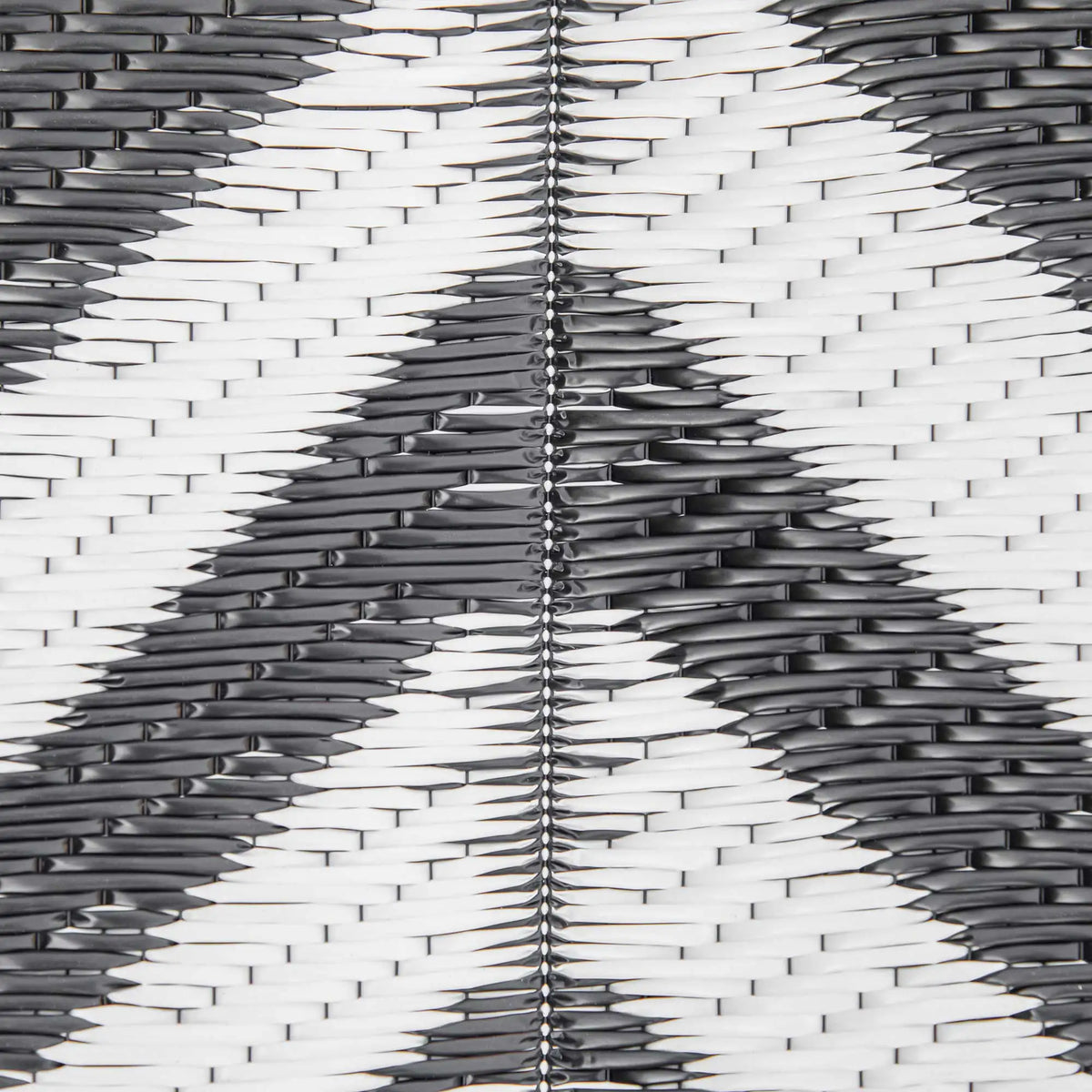 Reversible Outdoor Plastic Straw Rug for Camping and Garden, 182 x 274cm