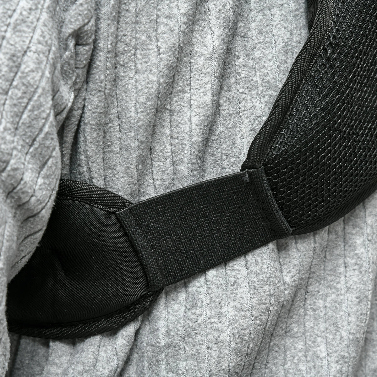 8kg Weighted Vest with Adjustable Straps and Mesh Pocket, Black