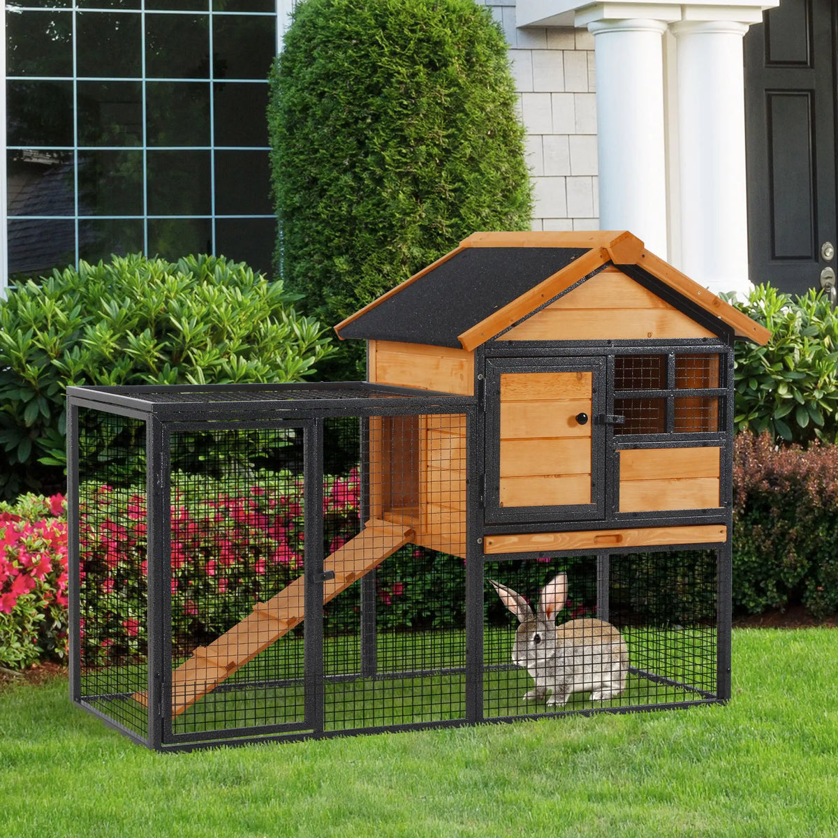 Elevated Rabbit Hutch 122x63x92cm Wood and Metal Outdoor Pet House with Run Ramp and Lockable Door