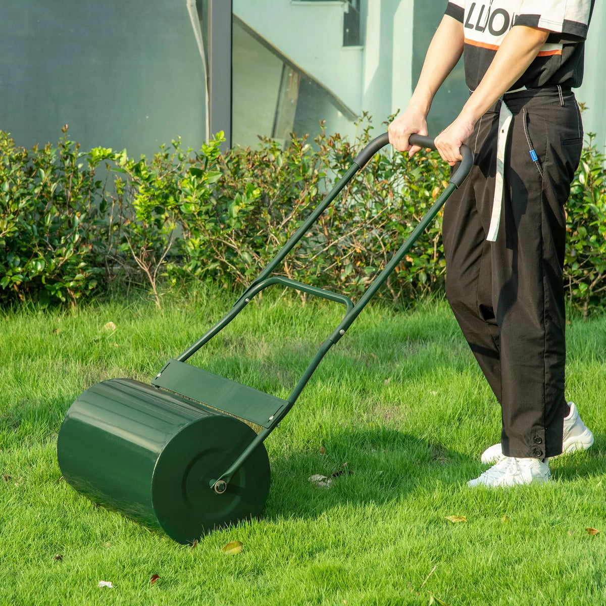 40L Garden Lawn Roller, Water or Sand Filled Push Roller with Scraper Bar, Green