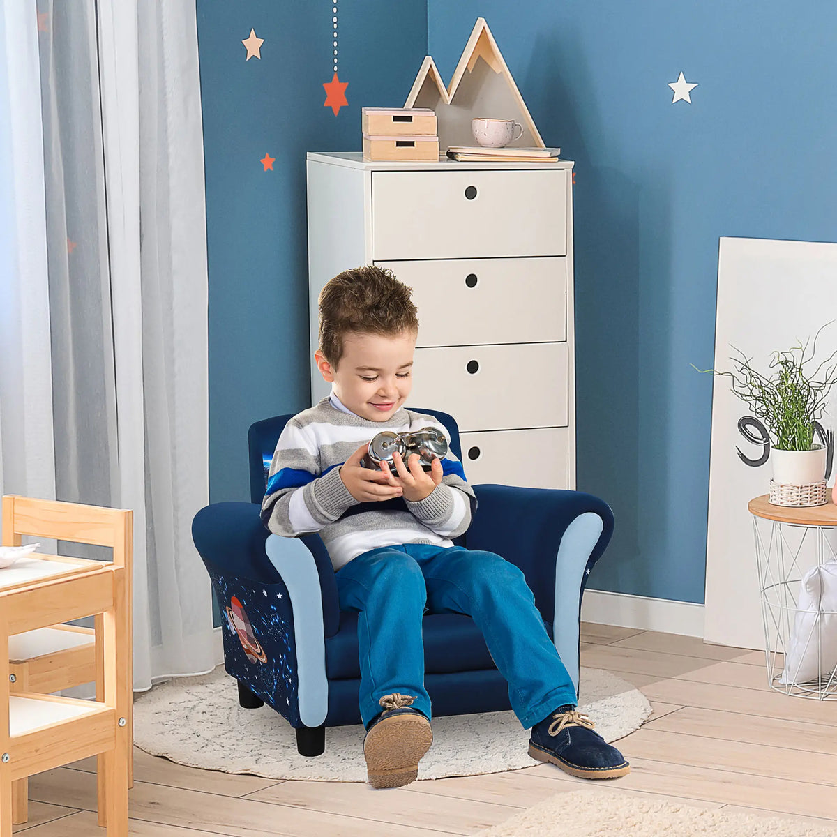 Kids Armchair with Space Rocket Design Wood Frame High Back Plush Foam 45kg for Ages 3-5 Blue