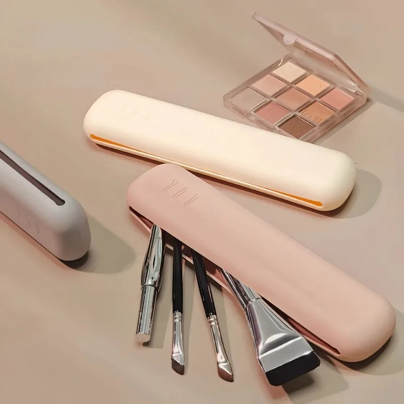 Travel Makeup Brush Organiser 20x5x3cm Waterproof Silicone Case Fits Full Size Brushes and Sponges