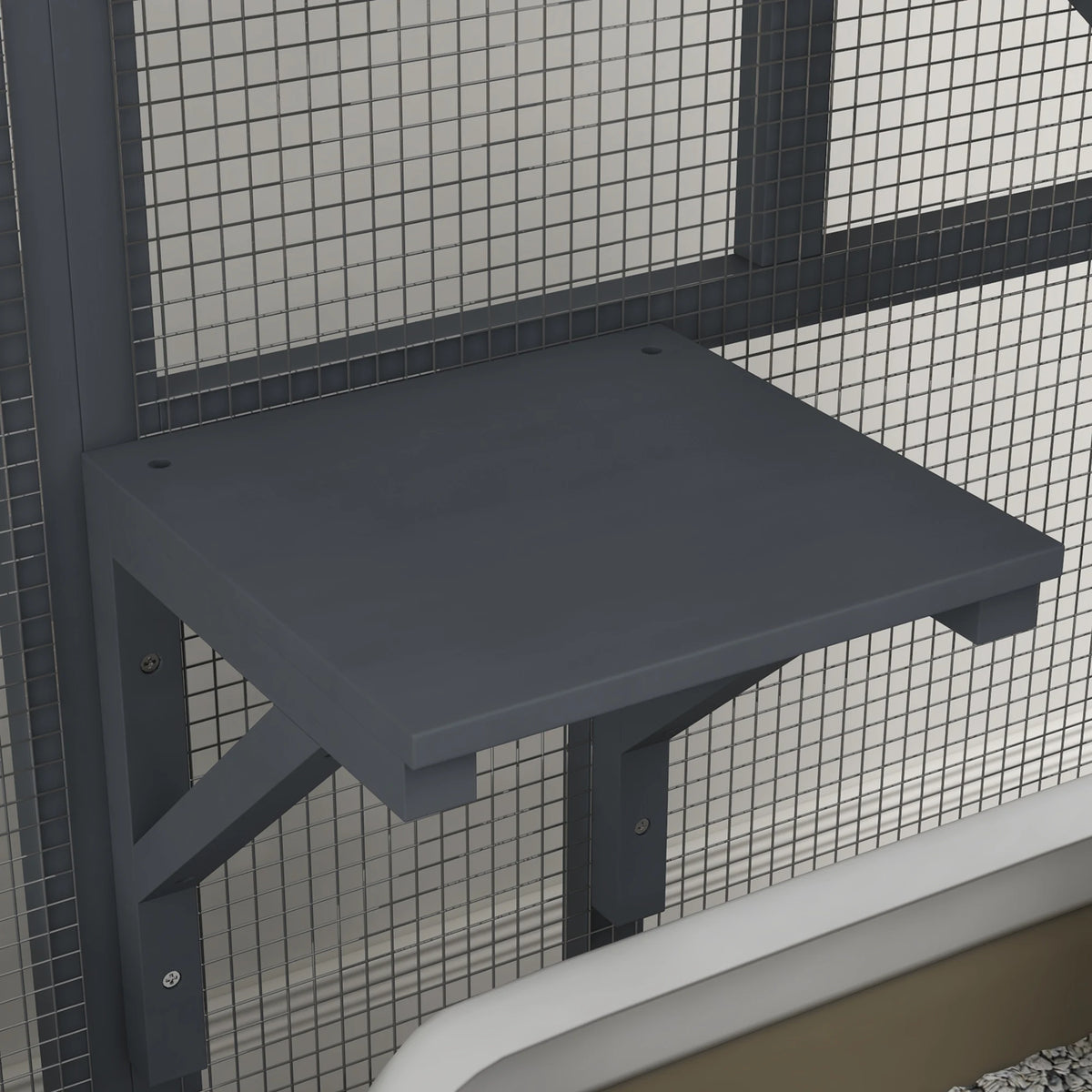 Lockable castor wheels on the base of a catio