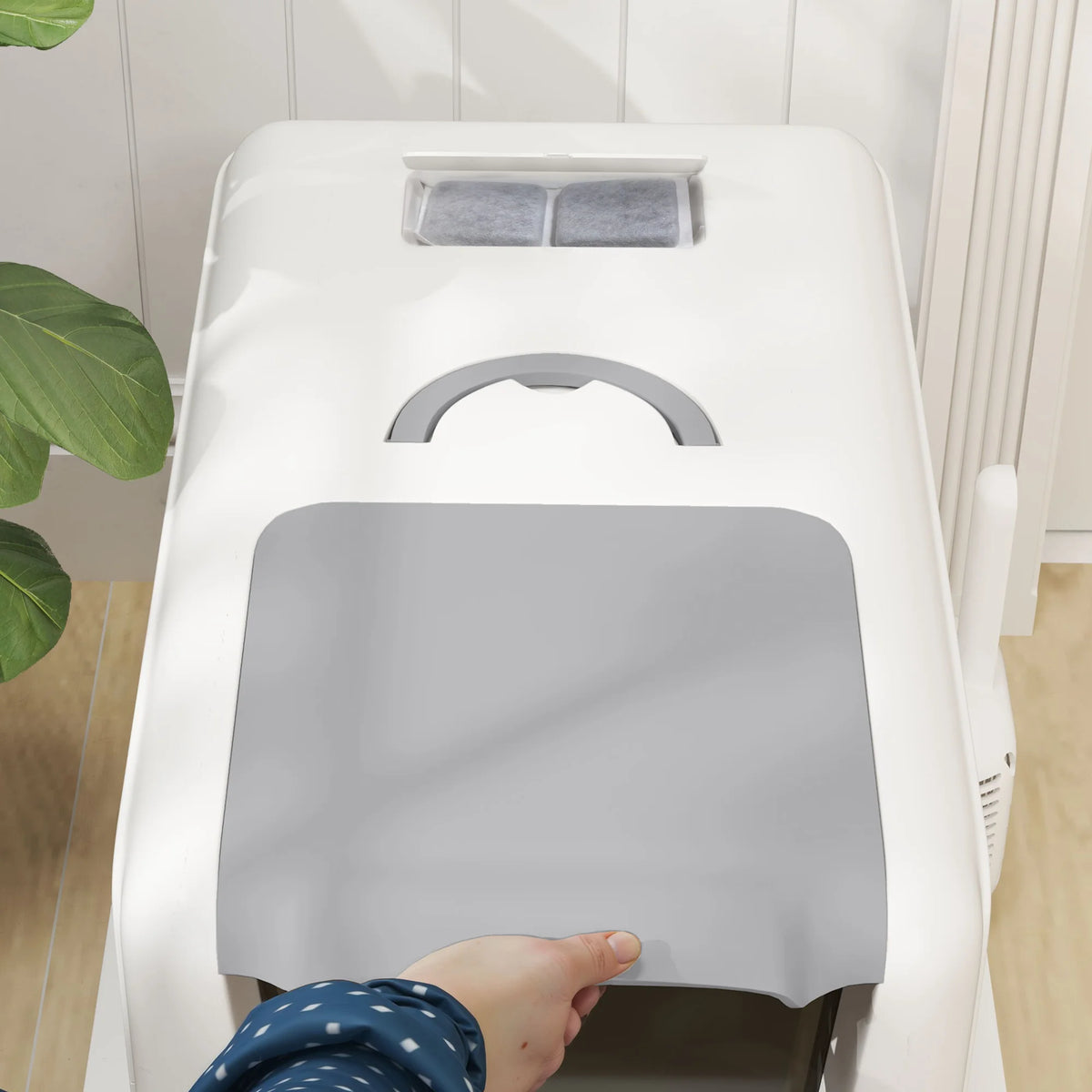 Cat Litter Box with Sand Filter, Removable Lid & Scoop, White