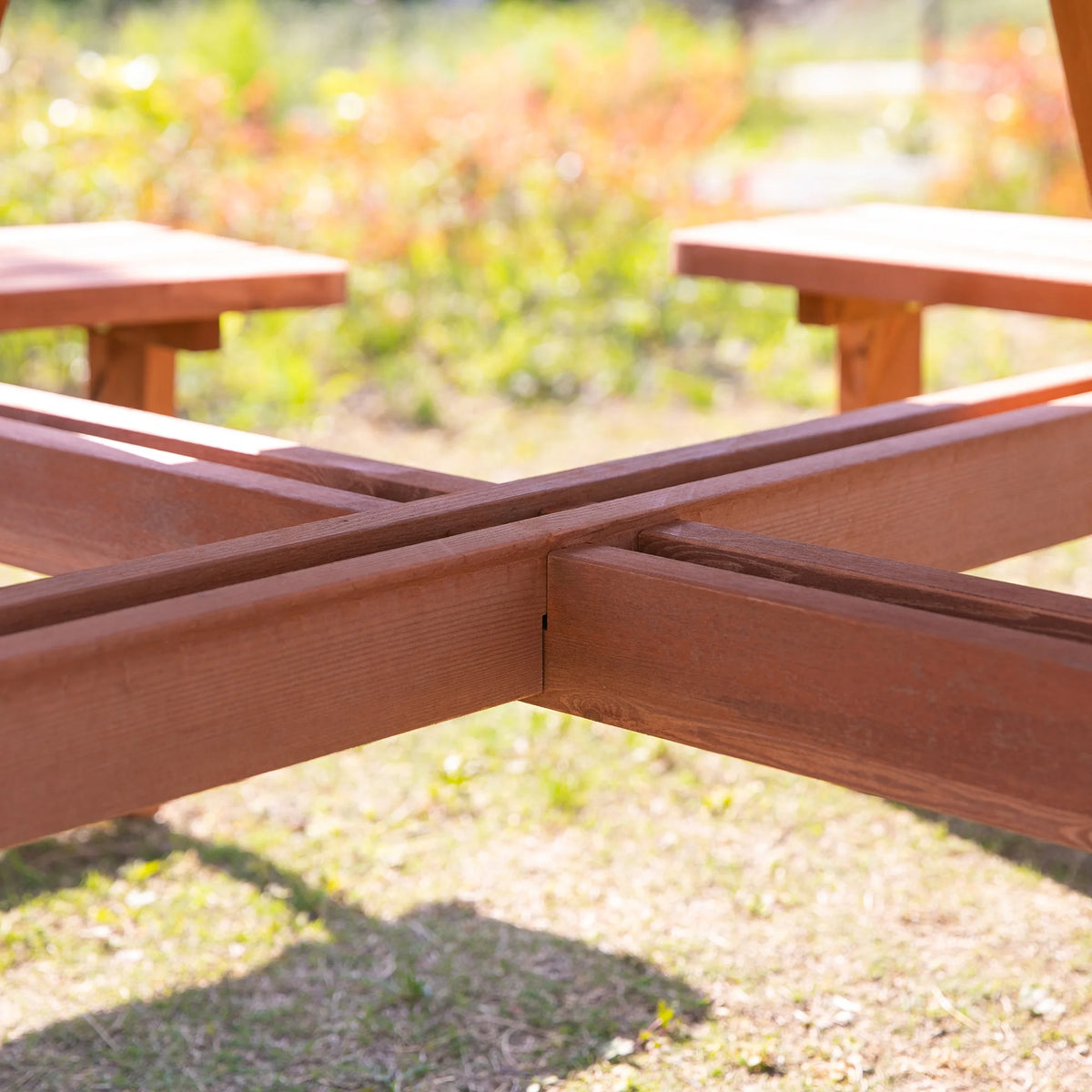 8 Seater Wooden Picnic Table and Bench Set Circular with 4 Benches Parasol Hole Fir Wood 227kg Capacity