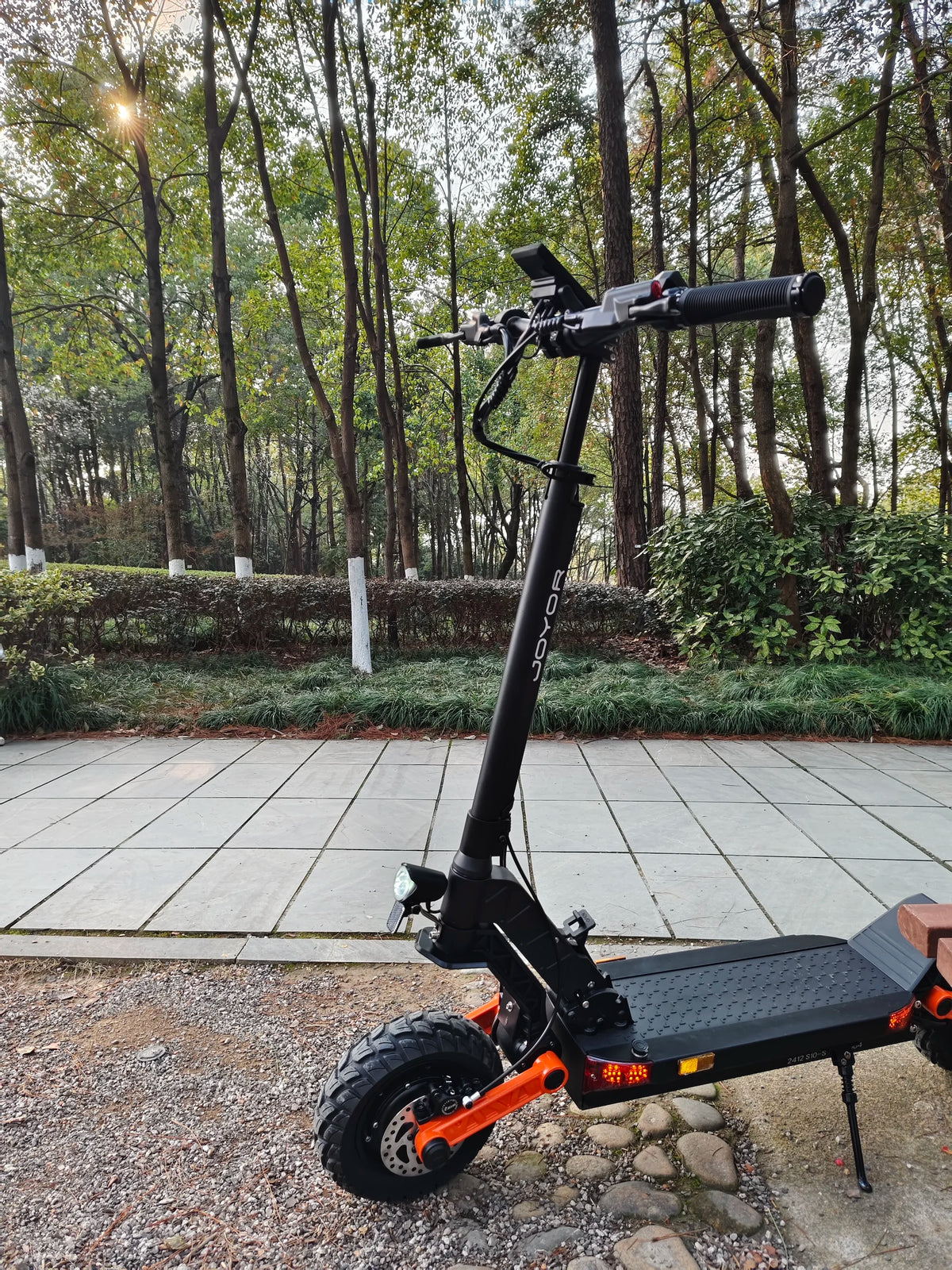 S10-S-Z Dual Motor Off-Road Electric Scooter 2 x 1000W with 60V 18Ah Battery and 10 Inch Tyres