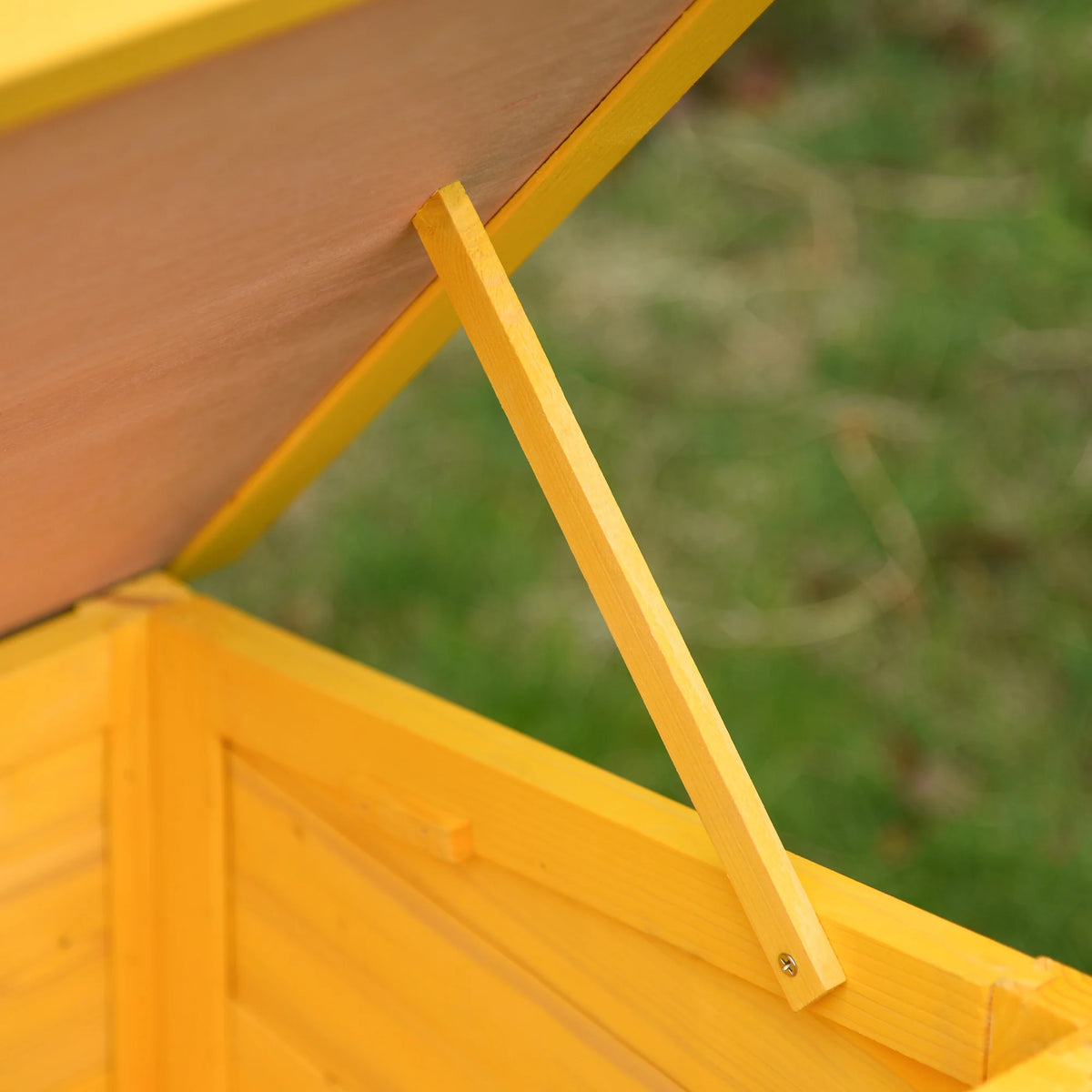 Outdoor Wooden Cat House with Asphalt Roof and Lockable Door, Raised Shelter