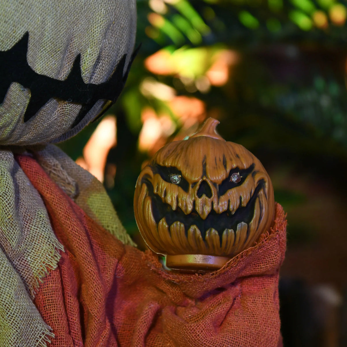 80cm Outdoor Halloween Witch Prop with Light-Up Eyes