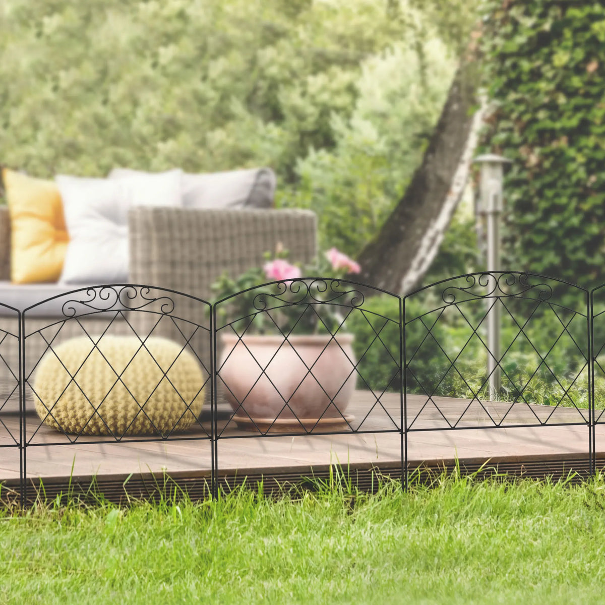 Decorative Metal Garden Border Fence, 5 Panels, 305 x 80cm, Black