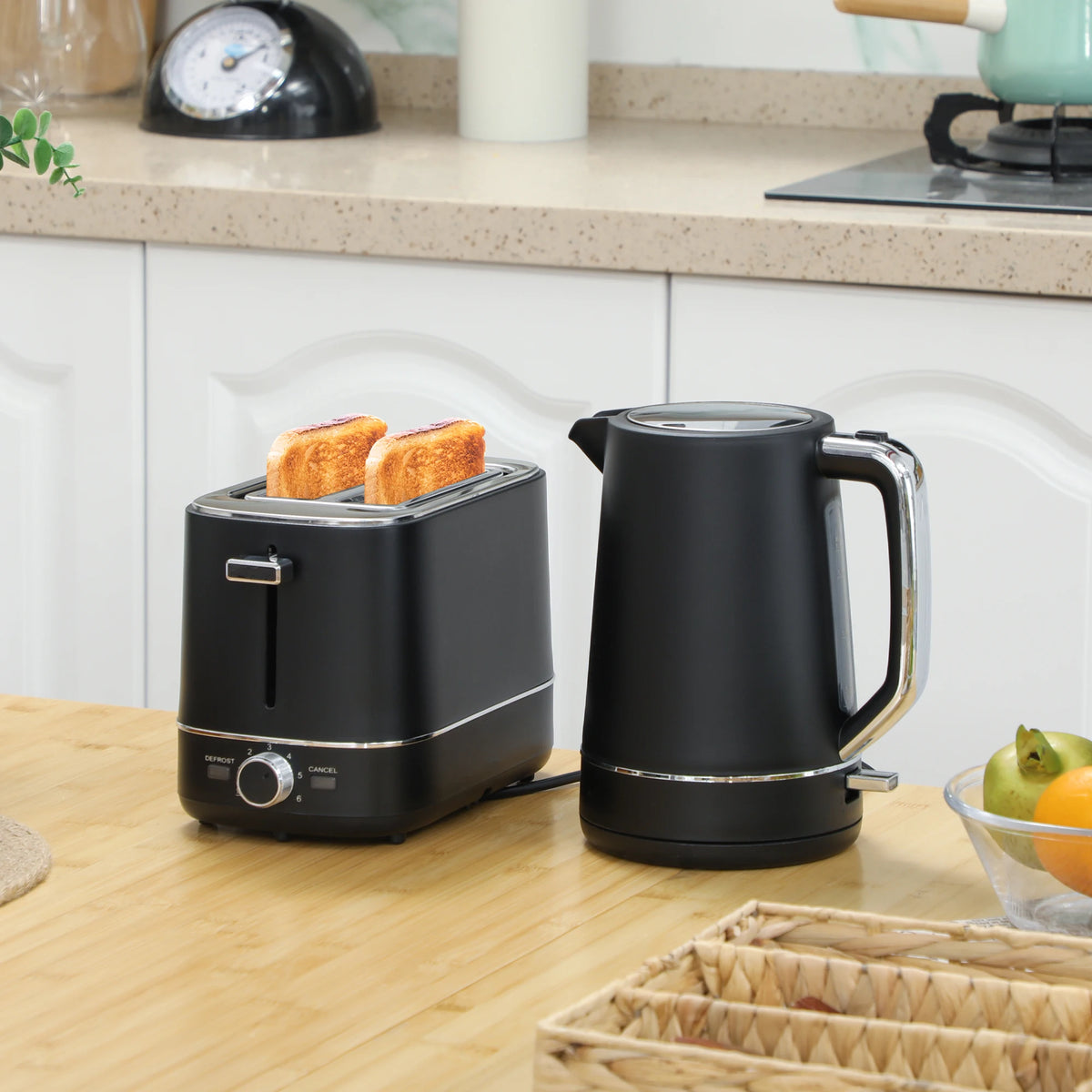 1.7L Fast Boil Kettle and 2 Slice Toaster Set with 6 Level Browning, Black