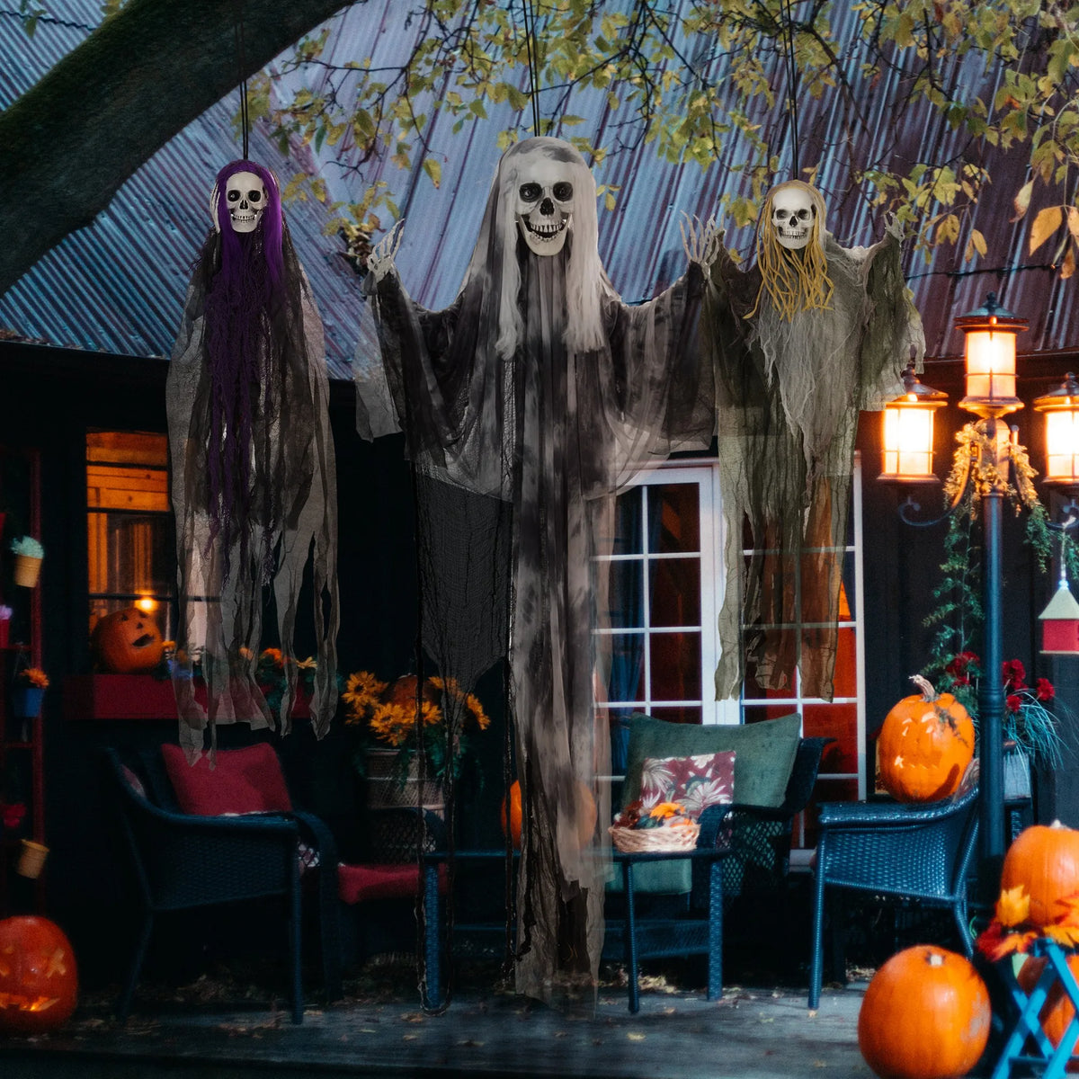 HOMCOM Set of 3 Hanging Skeletons & Flying Ghosts – Halloween Decorations